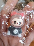 Figurka kolekcjonerska Labubu 