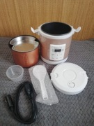 NOWY Multicooker samochodowy 12V/24V Ryżowar do TIR/Bus 1.6L