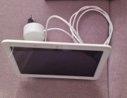 Google Nest ekran glosnik