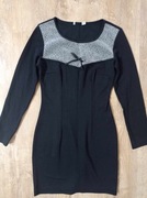 Czarna sukienka z kokardką