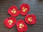 Bratki czerwone kwiaty na szydełku kordonek zestaw 