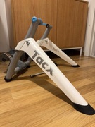 Interaktywny trenażer Tacx Flow Smart + oś Tacx E-Thru Axle