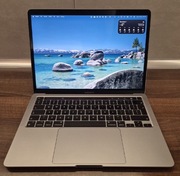 MacBook Pro 13" 16 GB RAM 256 GB SSD (2022)