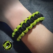 BRANSOLETKA SURVIVALOWA CZARNA ZIELONA NEON