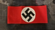P6 OPASKA SS NSDAP NA RĘKĘ NARAMIENNIK SFASTYKA 100% ORYGINAŁ FLAGA