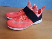 Buty NIKE Air Zoom Strong R 40,5