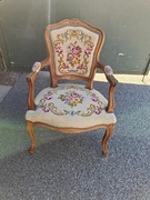 FOTEL DREWNIANY NA SPRĘŻYNACH