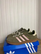Używane tenisówki damskie adidas gazelle indoor focus olive 40