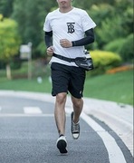 JUNLETU SPORTS Nerka Sportowa do Biegania z Uchwytem na Bidon