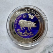 Stara Moneta Niue 2 Dolary Elżbetia II Lunar Rok Świni 2009 r. kolorowana