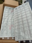 Duże lampy z jarzeniowkami, nowe