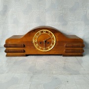 Zegar kominkowy metron