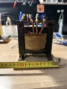 Stary transformator wielonapęciowy