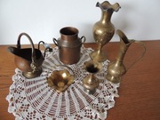 Zbiór ozdobnych mosiężnych i miedzianych naczyń ozdobnych 6 sztuk