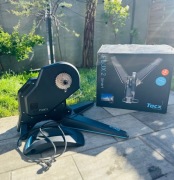 GARMIN Tacx Flux S Smart T2900S + miesiąc aplikacji Tacx App i Zwift + inne
