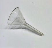 Szklany lejek - szkło laboratoryjne 14cm / 7,5 cm