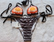 Nowy oryginalny dwuczęściowy stroj kapielowy bikini LOVE MOSCHINO II M
