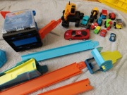 Hot Wheels Track Builder Przenośna Wyrzutnia Walizeczka Gcf92 + tory zestaw