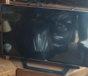 Telewizor LG 42LM660S FullHD