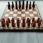 Szachy rękodzieło lite drewno.