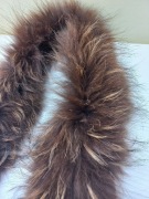 Jenot naturalny obszycie kaptura dopinka kołnierza 81 cm