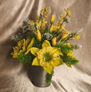 Wiosenna Kompozycja Kwiatowa - Żółte Kwiaty, Dekoracja Wielkanocna