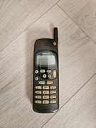 Telefon komórkowy Nokia 1610 z ładowarką w zestawie