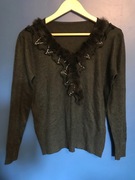 Sweter wkładany przez głowę