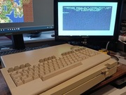 Commodore 128D z klawiaturą.