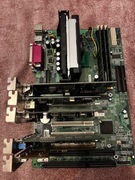 Intel Pentium III 850MHz Slot 1 850/256/100/1.7V S1 , SL4KH pełna plyta