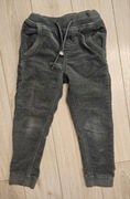 Spodnie sztruksowe joggery rozmiar 110 okaidi