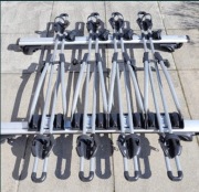 Thule kompletny bagażnik dachowy na 4 rowery