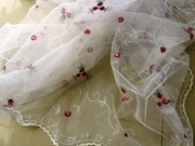 Kupon tiul haft firanka wys 256x 360cm+ gratis taśma lamówki róż bordo