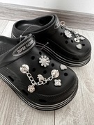 Klapki biżuteryjne czarne