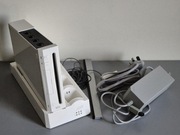 Konsola Nintendo Wii + Sensor + Zasilacz + Stacja