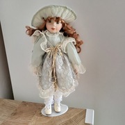Lalka z porcelany 
