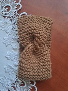 Opaska ręcznie robiona na drutach