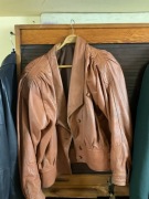 Skórzana damska kurtka w rozmiarze L