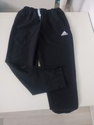 Adidas czarne spodnie sportowe wiązane w pasie r M