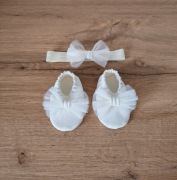 Zestaw buciki i opaska w kolorze śmietankowym, tiulowe kokardki