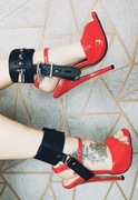 Opaski na buty kajdanki z kłodkami uprząż BDSM bondage high heels