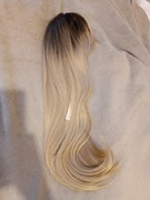 Nowa, wysokiej jakości peruka blond.