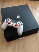 PlayStation 4 Pro 1TB + oryginalny pad DualShock 4 