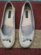 Buty Tommy Hilfiger beżowe naturalna skóra  stan nowy  ostatni dzień okazja