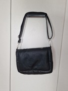 Czarna średnia torebka Sinsay