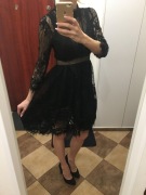 Czarna koronkowa sukienka In Vogue