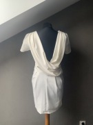 Piękna sukienka bez pleców S/M
