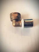 Kolano zaprasowywane PEX 20x1/2 gw vesbo premium