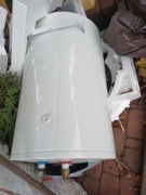 Ariston Thermo 100v ca