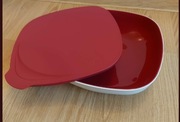 Tupperware Miska Alegra Kwadratowa 2,5l - biało-bordowa
